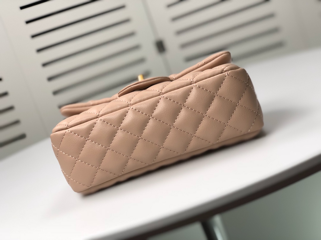 Chanel Cross Body Metal Ball Chain Shoulder Bag Handbag