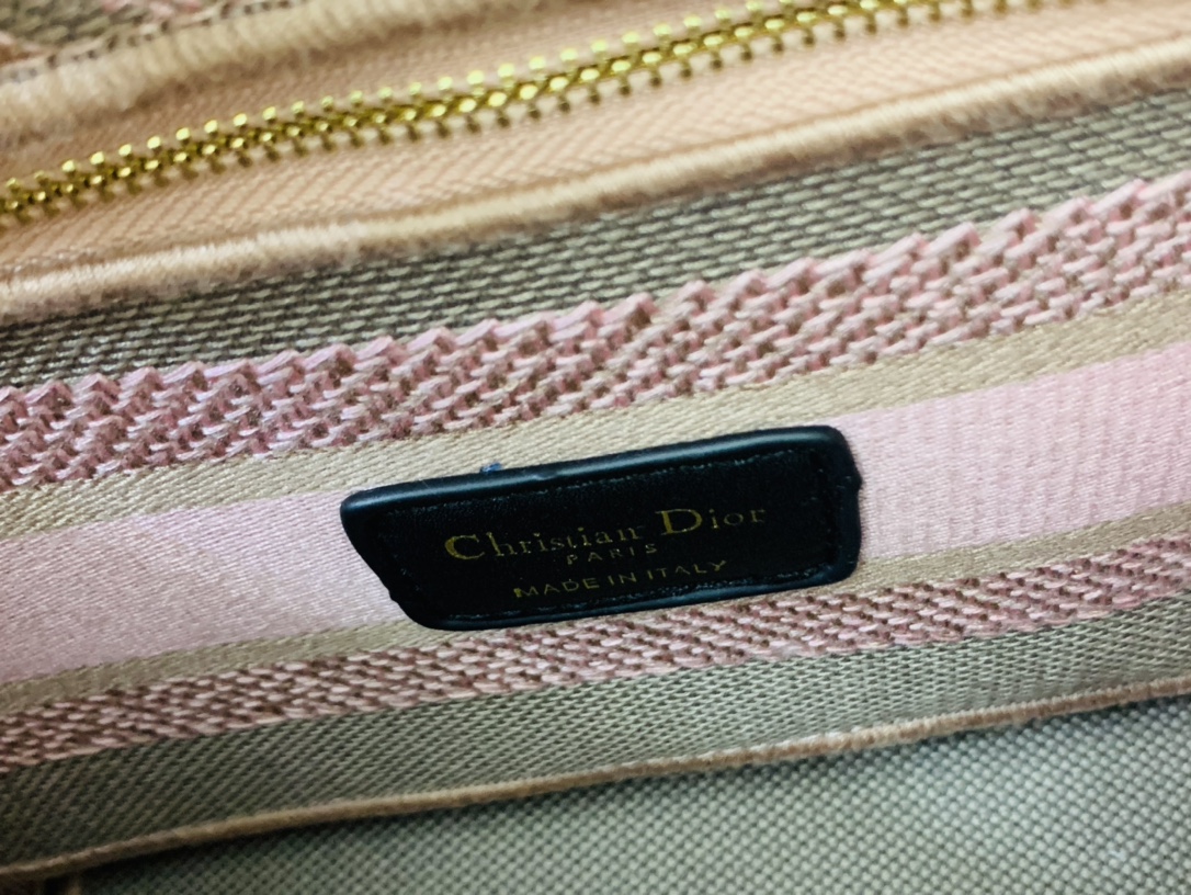 10A + top quality Dior Medium Lady D-Lite Bag 9920 DD003 24cm