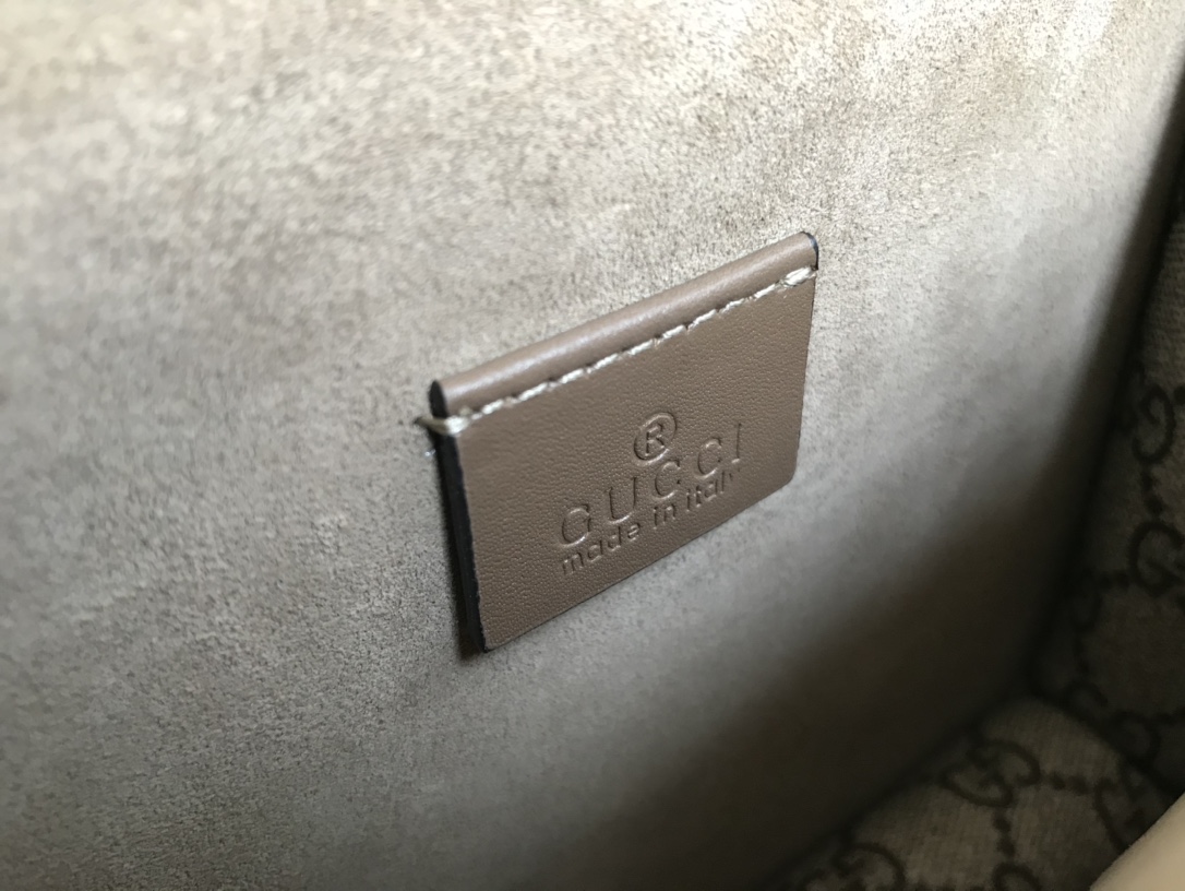 GUCCI 421970 20CM