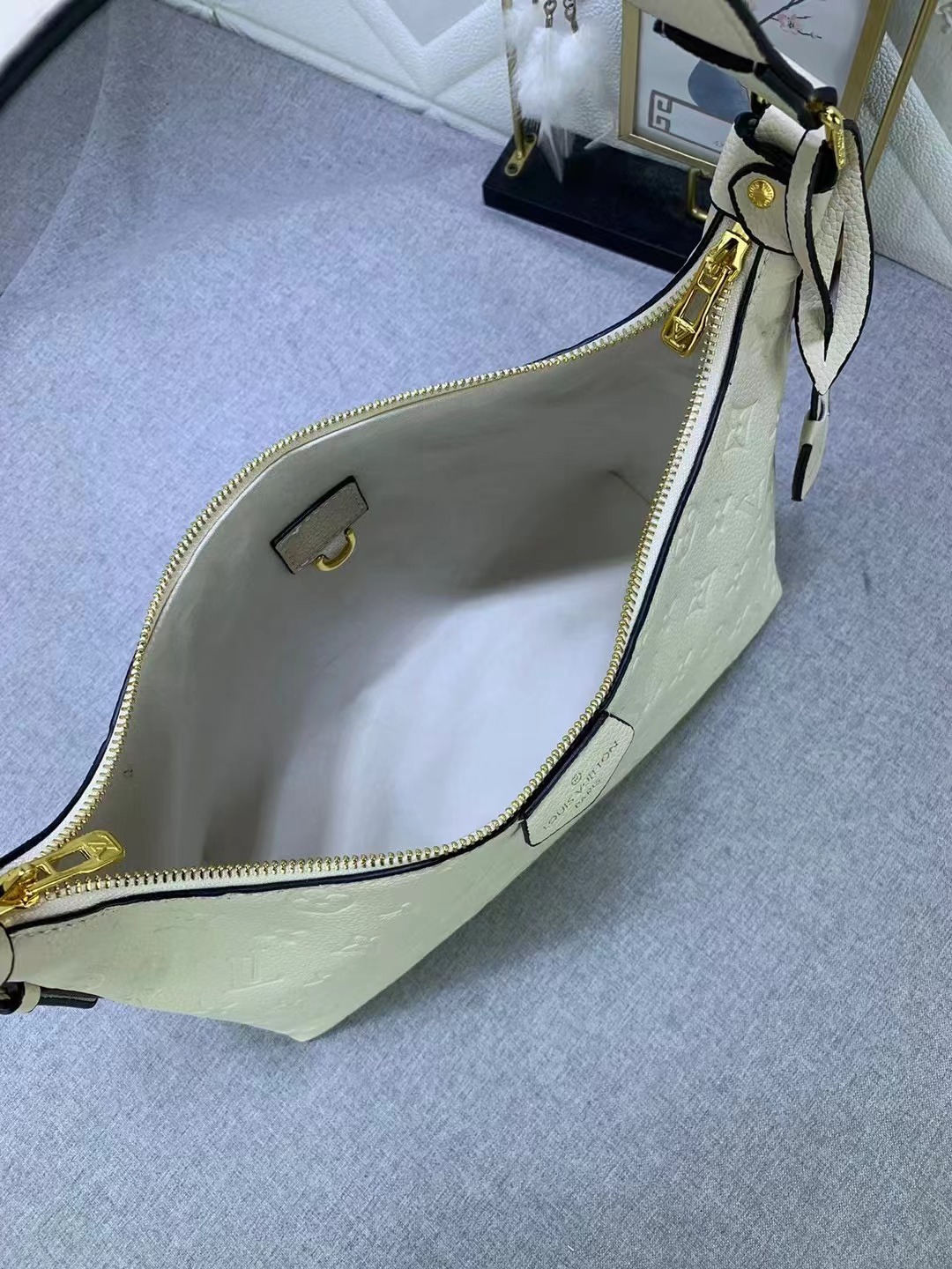 LV Sac Sport Handbag M46610 XX061 27cm