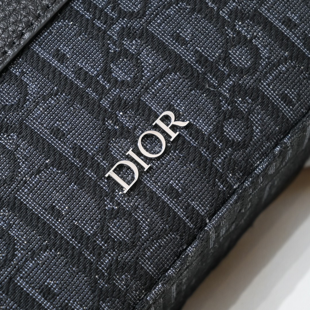 Dior Safari Messenger Bag 1020 XB081 22cm
