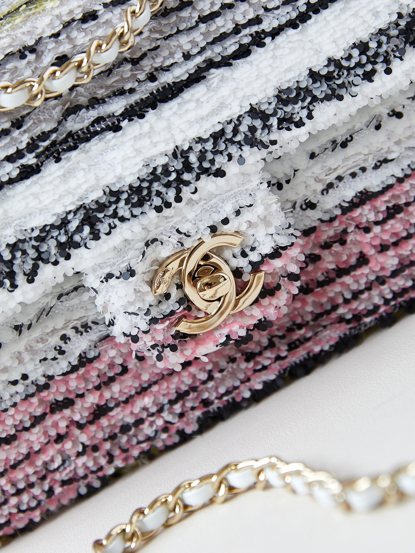 Chanel 10A Handbag Shoulder Bag Top Mirror Quality Version CHANEL AS4561