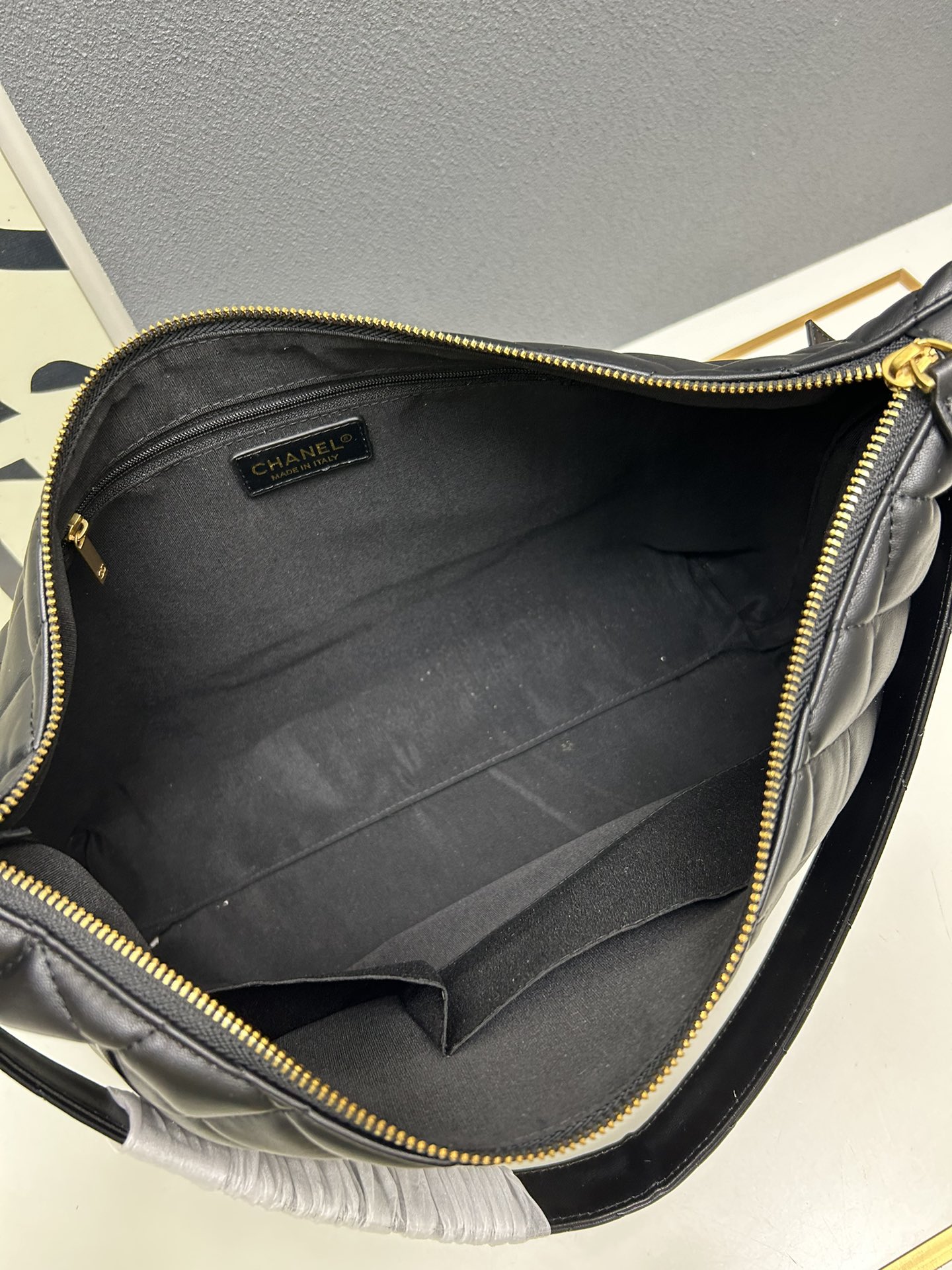 Chanel hobo Calfskin Armpit Bag S3129