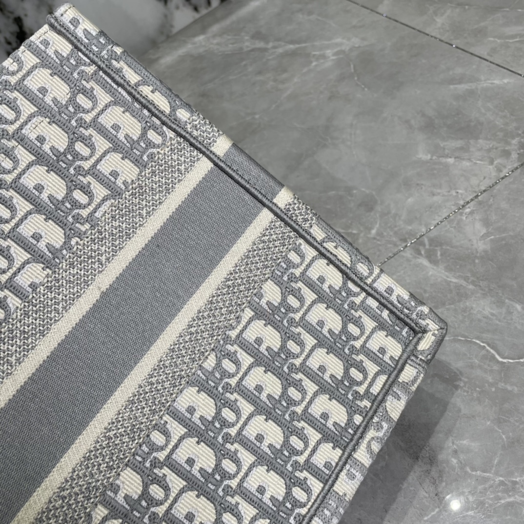 10A + top quality Medium Dior Book Tote 0175 XB022 36cm