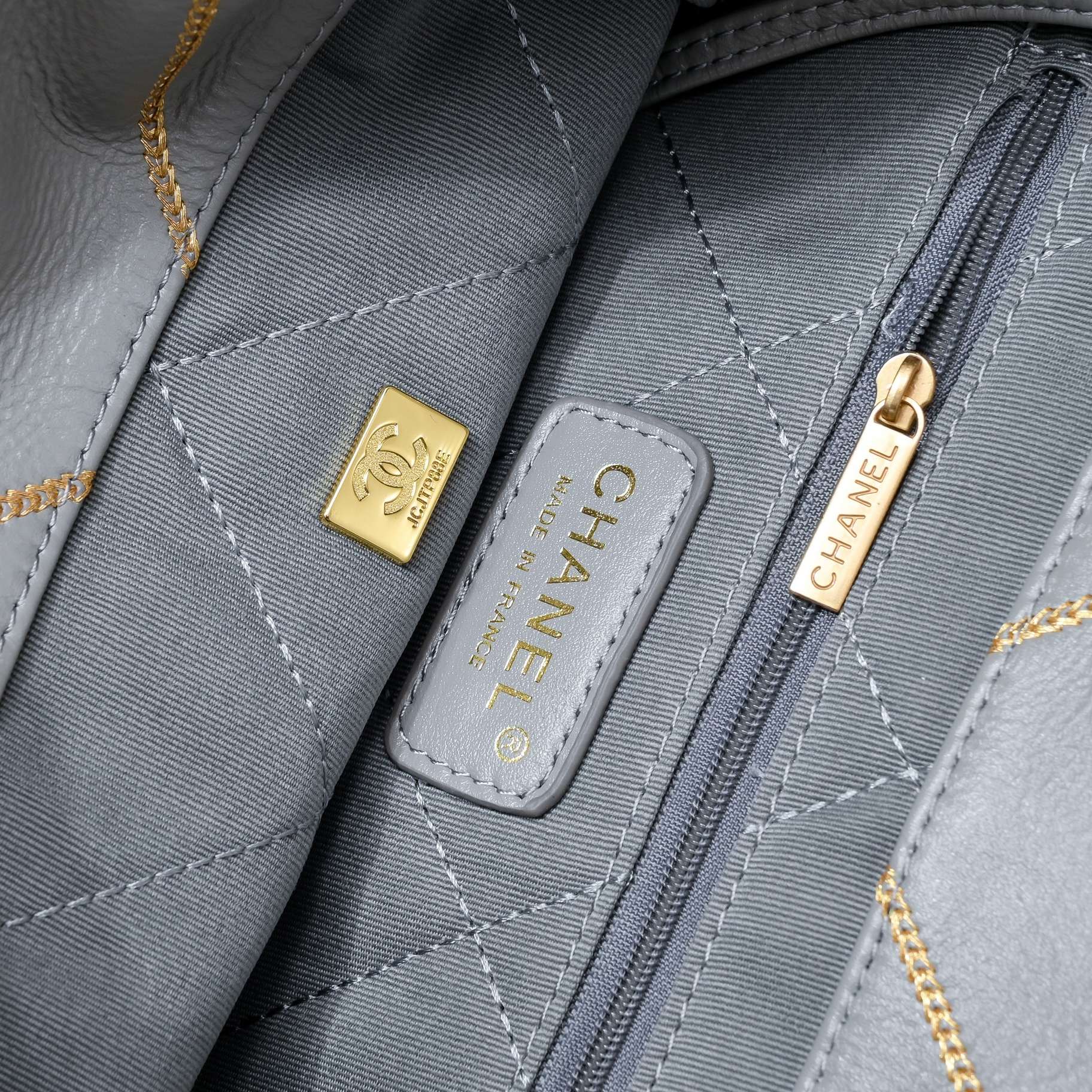 Chanel 22 Bag Pearl Bag Golden Thread Shoulder Bag Handbag