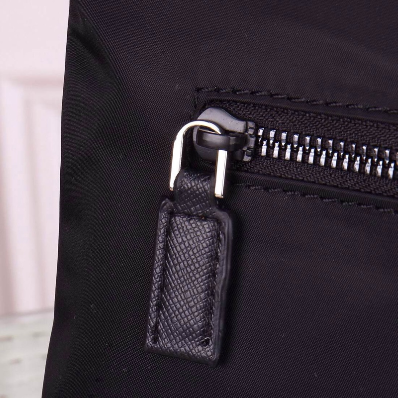 Prada0050HMF55  28*17*6 cm