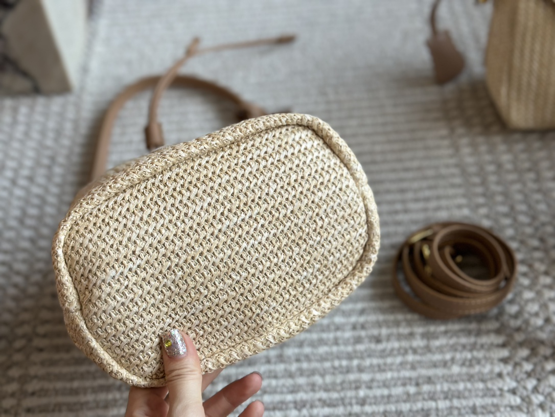 Prada Bucket Bag 010 DB041 24cm