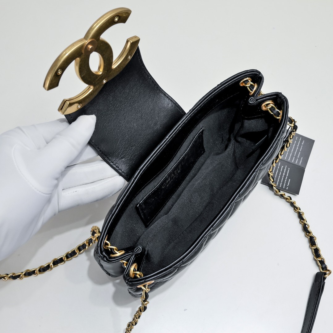 Chanel 24C Shoulder Bag Handbag