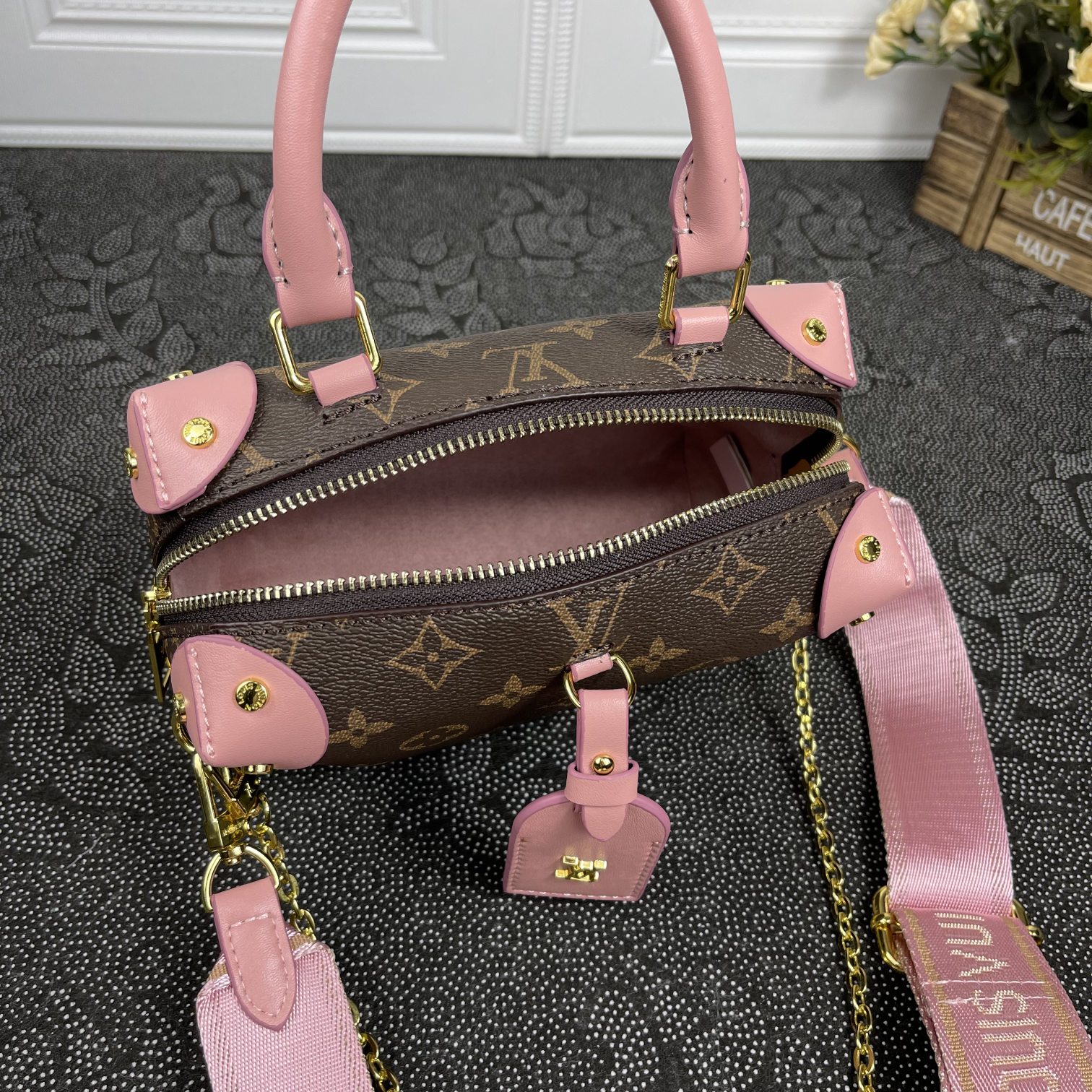 LV Petite Malle Souple M56319 MQ081 20cm