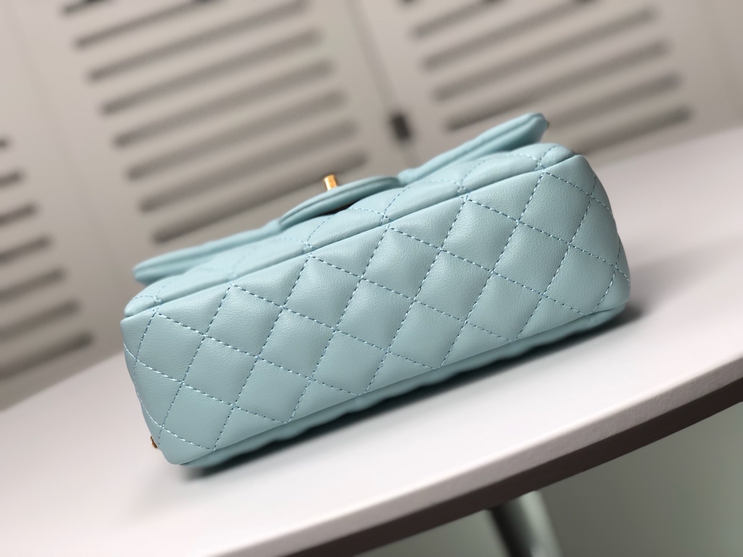 Chanel Cross Body Metal Ball Chain Shoulder Bag Handbag