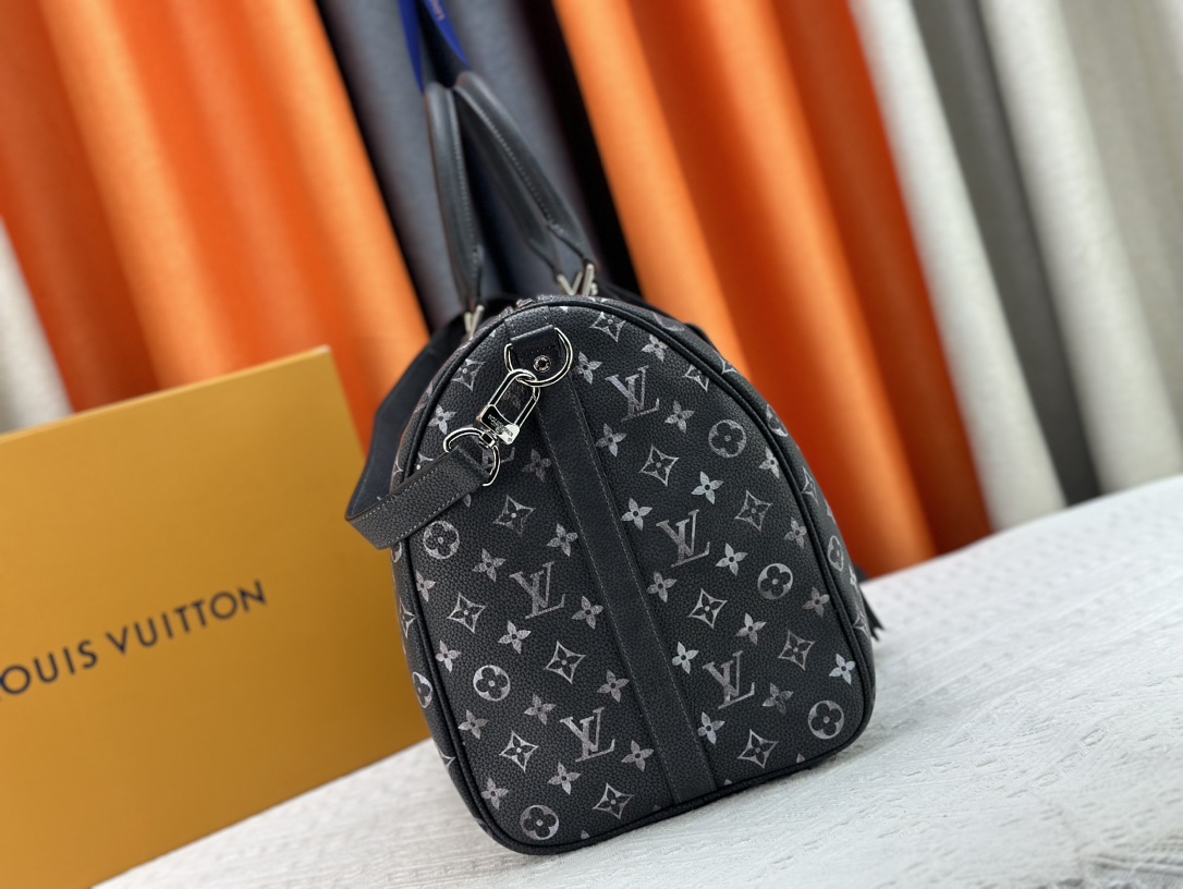 Louis Vuitton Keell Bandoulière 50 travel bag