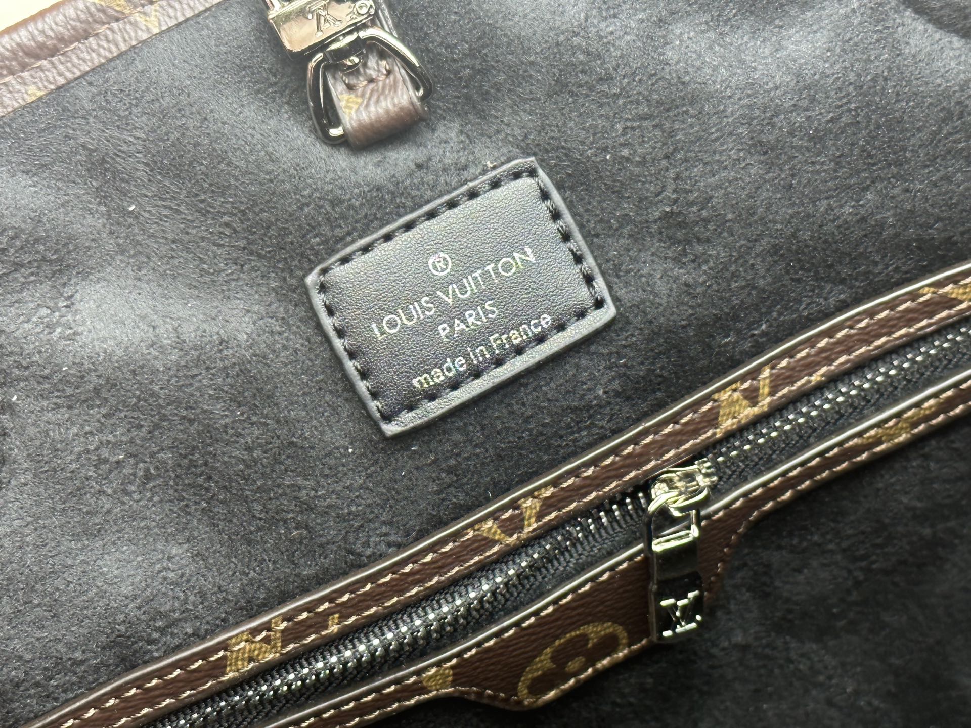 Louis Vuitton Neverfull Medium Handbag M14210  M45686  M46649 M58907 M46329 M21579 M45685 M46676 M40995