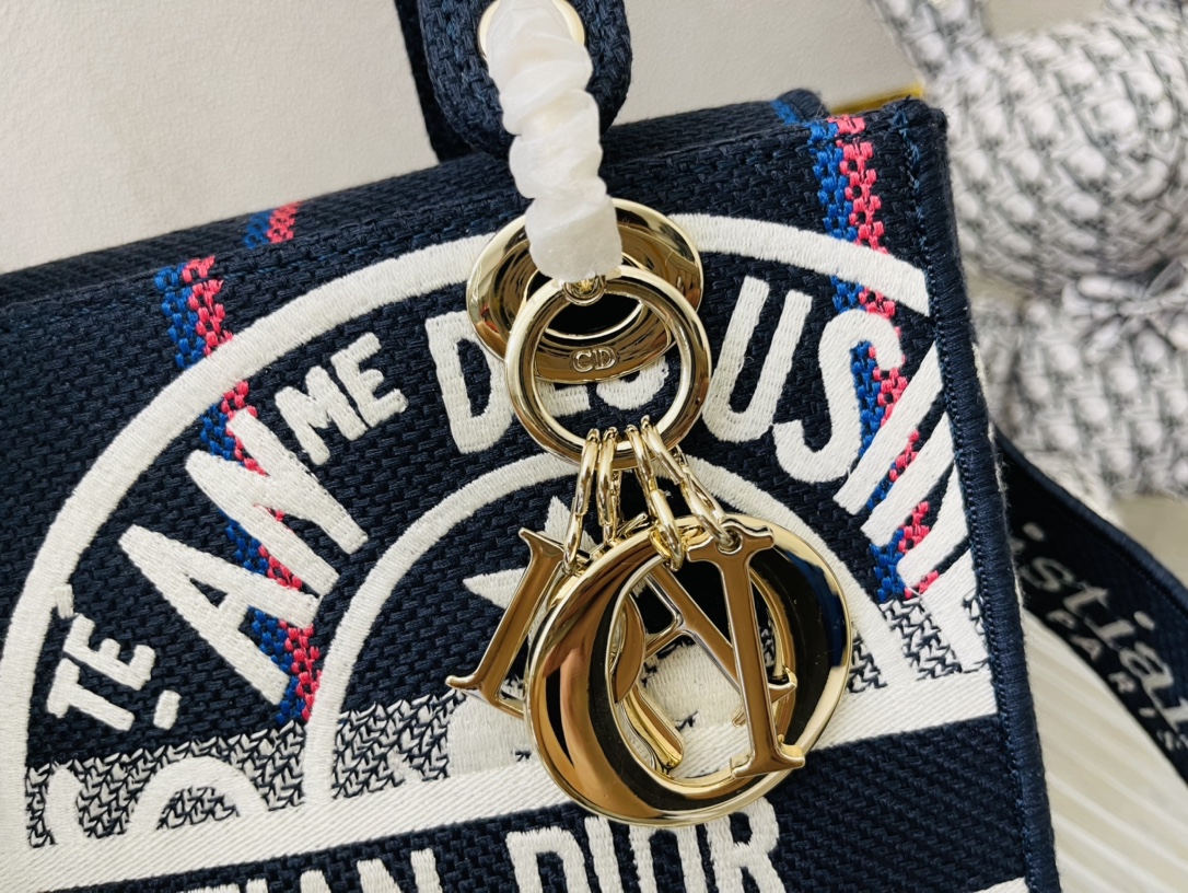 10A + top quality Dior Medium Lady D-Lite Bag 9920 DD003 24cm