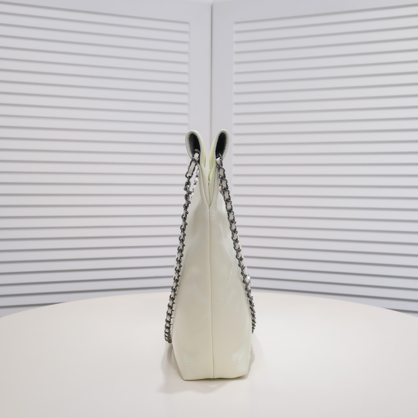 Chanel 22 Bag Pearl Bag Shoulder Bag Handbag