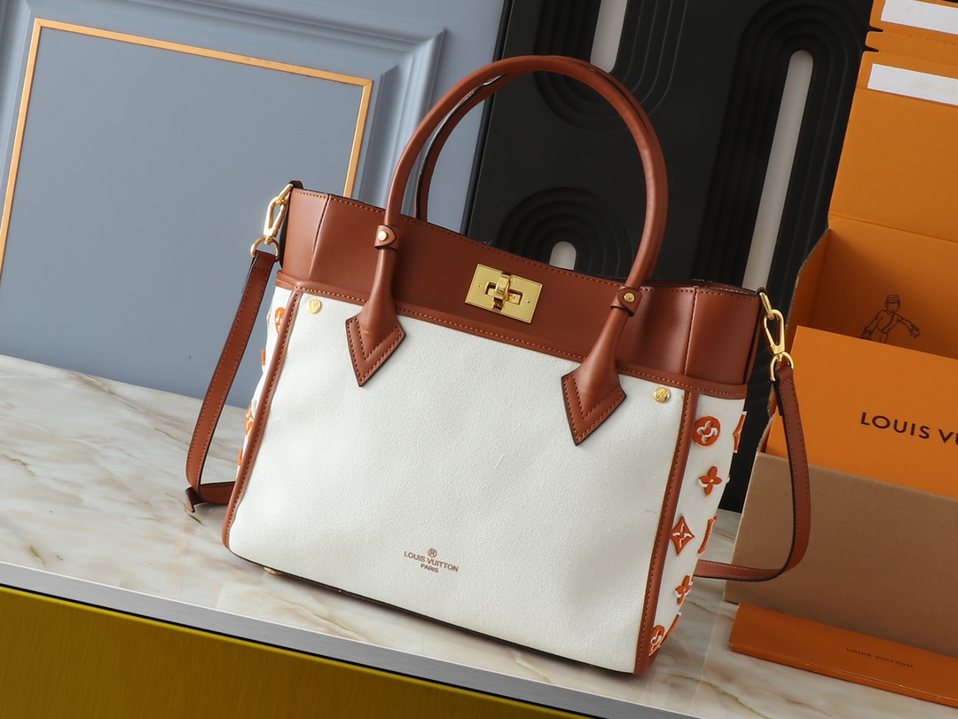 LV On My Side Handbag M20014 LM002032 25-30cm