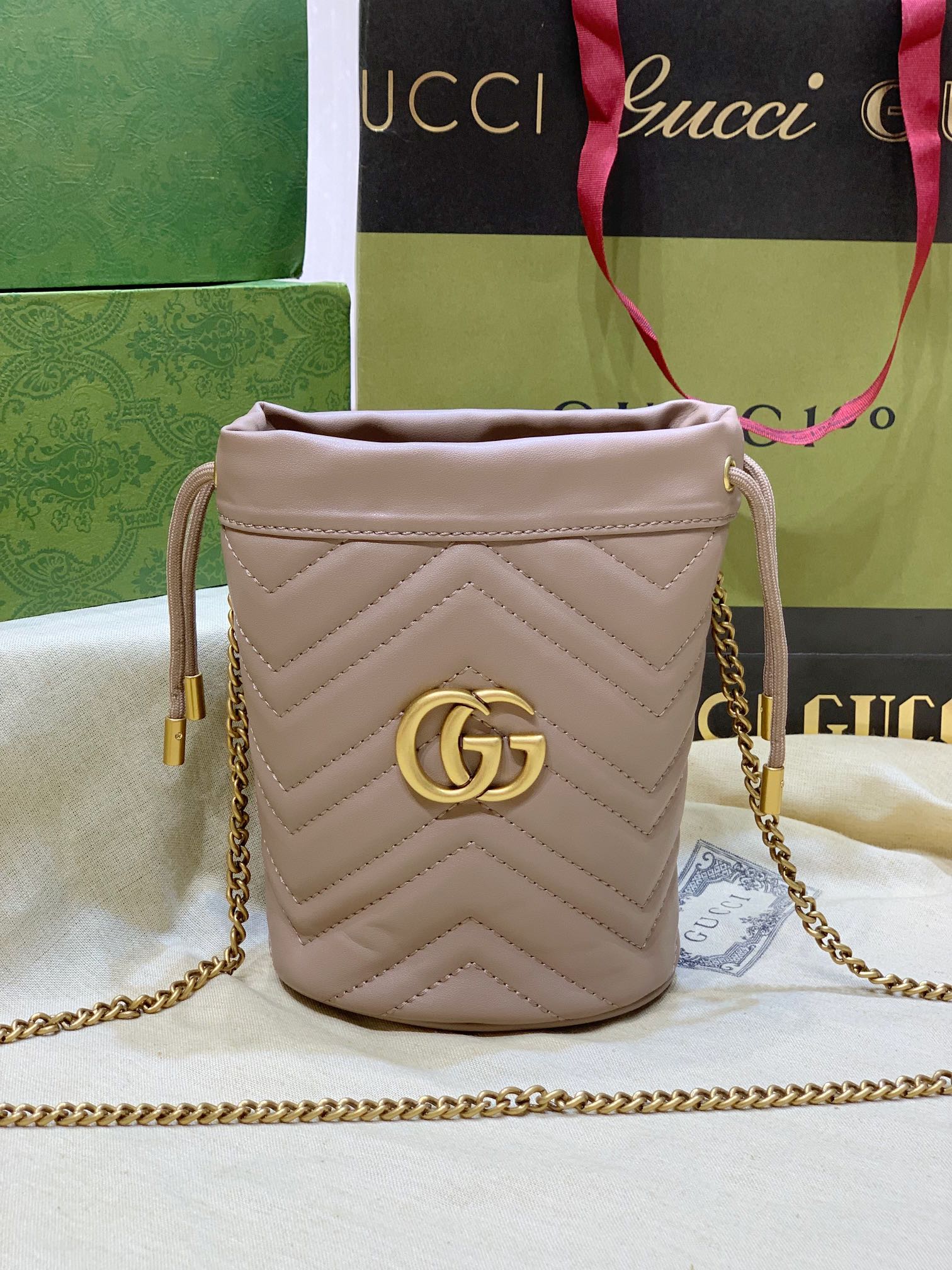 GG Marmont Mini Bucket bag 575163 LM051 19cm
