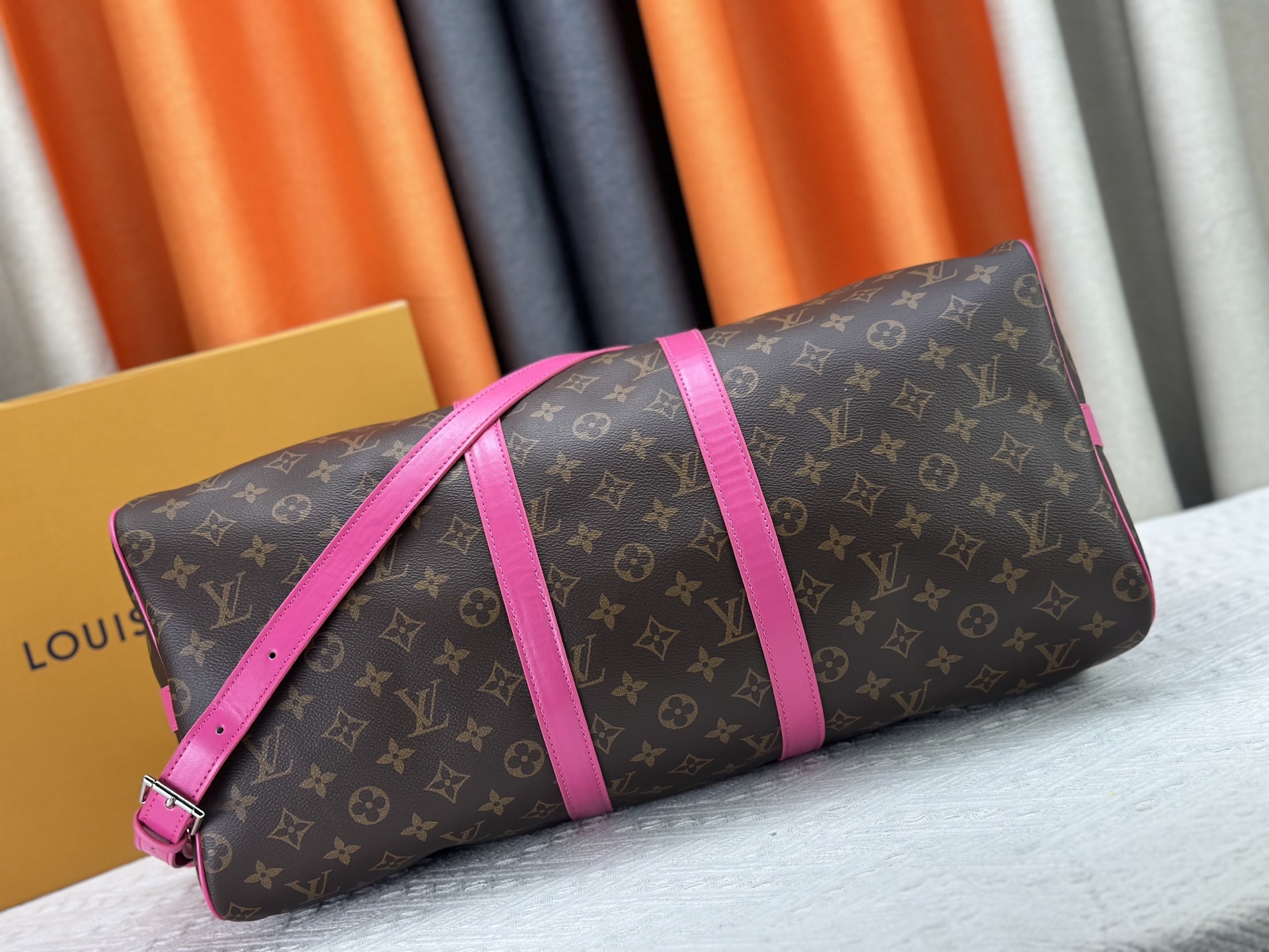 Louis Vuitton  Keepall Bandoulière 50 travel bag