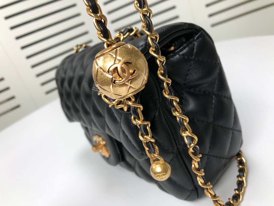 Chanel Cross Body Metal Ball Chain Shoulder Bag Handbag