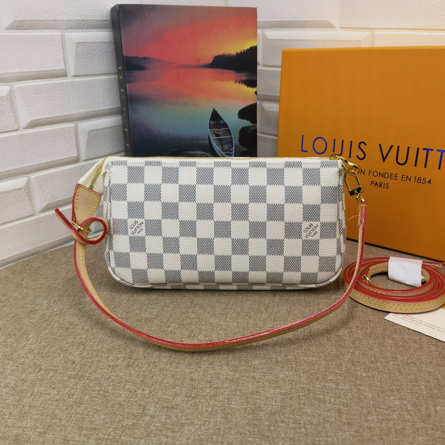 LVM40712MQ031 23.5CM