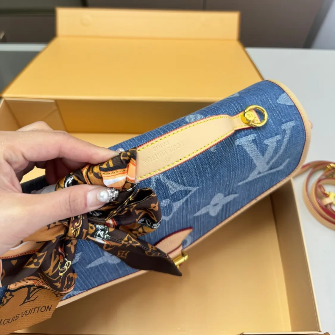 Louis Vuitton LV Diane Denim Messenger Shoulder Bag Handbag (Replica)