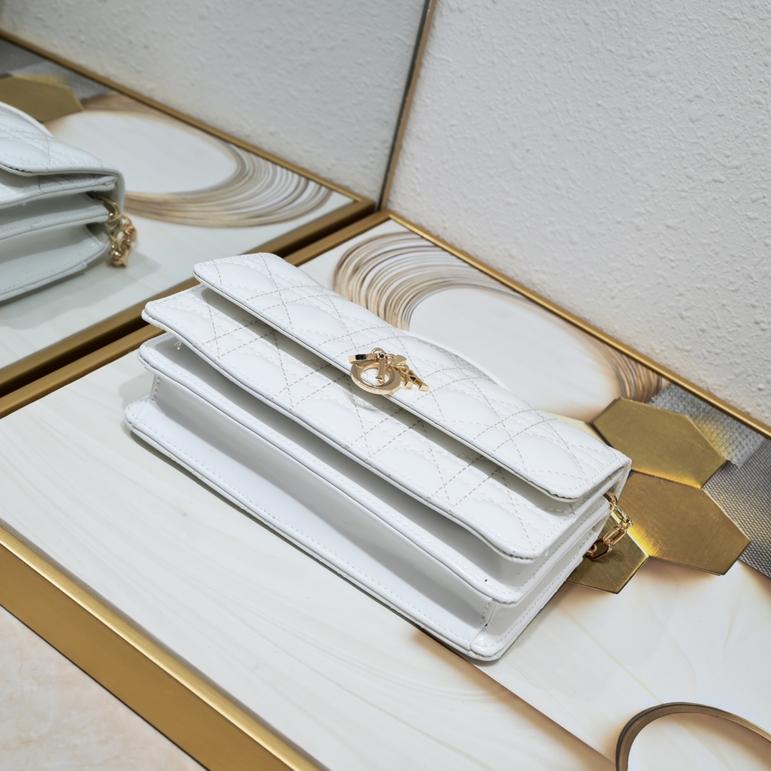 Miss Dior Mini Bag White patent leather CD2023 XB071 21cm