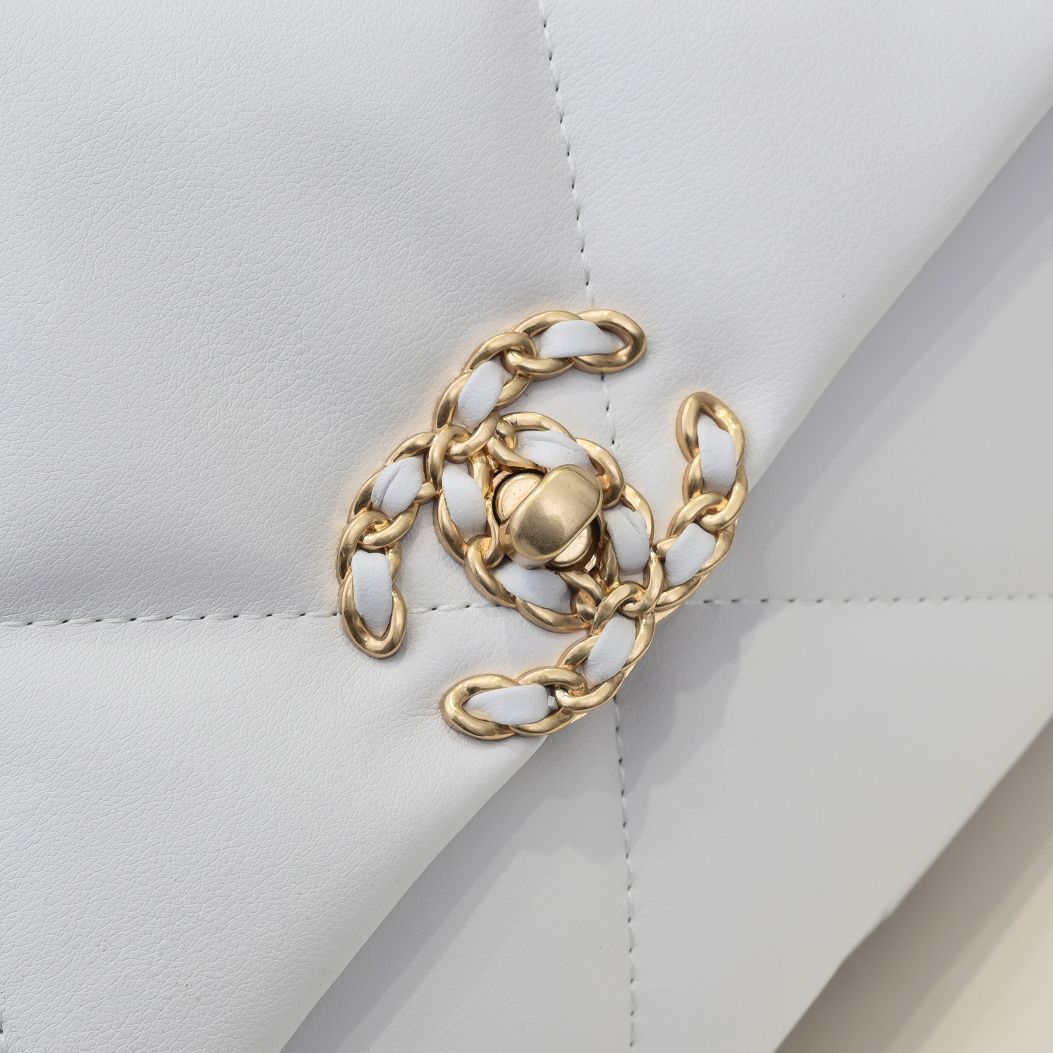 Chanel Lambskin Quilted Medium19 Flap Shoulder Bag Handbag