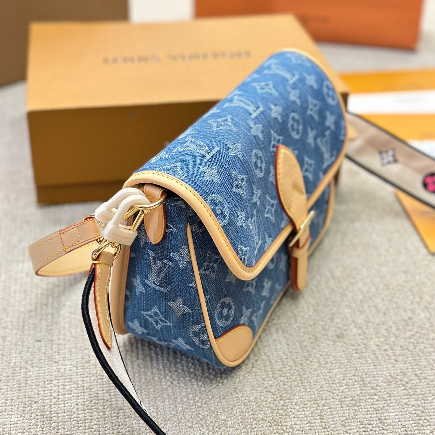 Louis Vuitton LV Diane Denim Shoulder Bag Handbag (Replica)