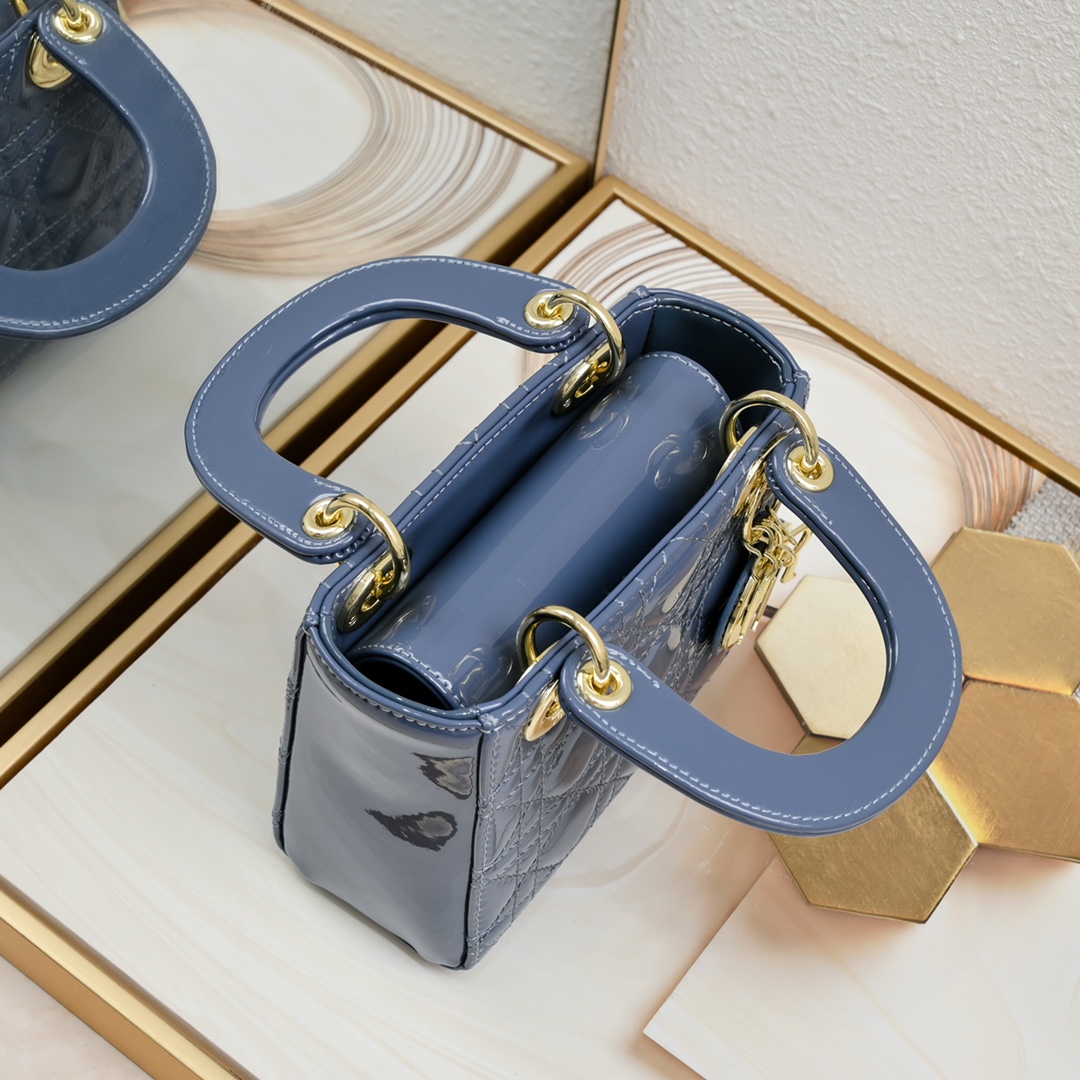 Mini Lady Dior Bag Blue patent leather CD2025 XB071 17cm
