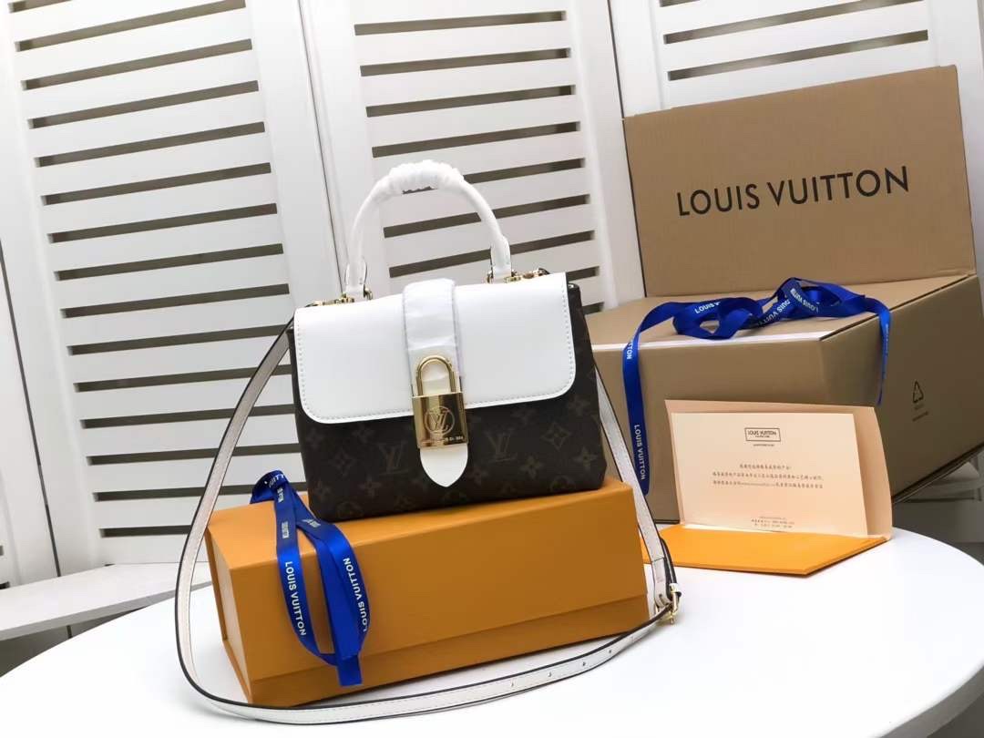 Louis Vuitton LOCKY BB M44080 21 x 17x 8 cm