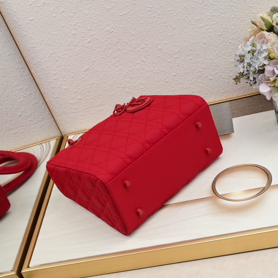 Medium Lady Dior Bag Red Matte 2022 LM071 24cm