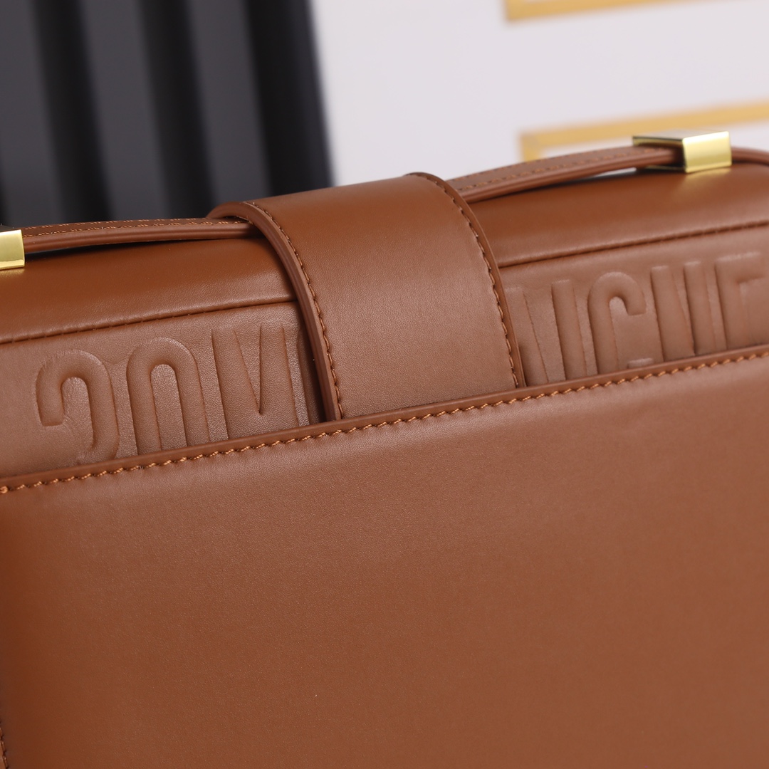 30 Montaigne Bag Brown CD-1001 XB081 24cm