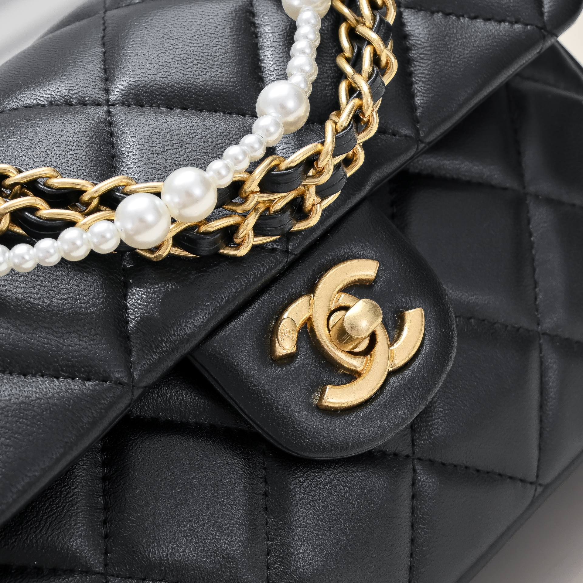 Chanel 24P Pearl Chain Shoulder Bag Handbag