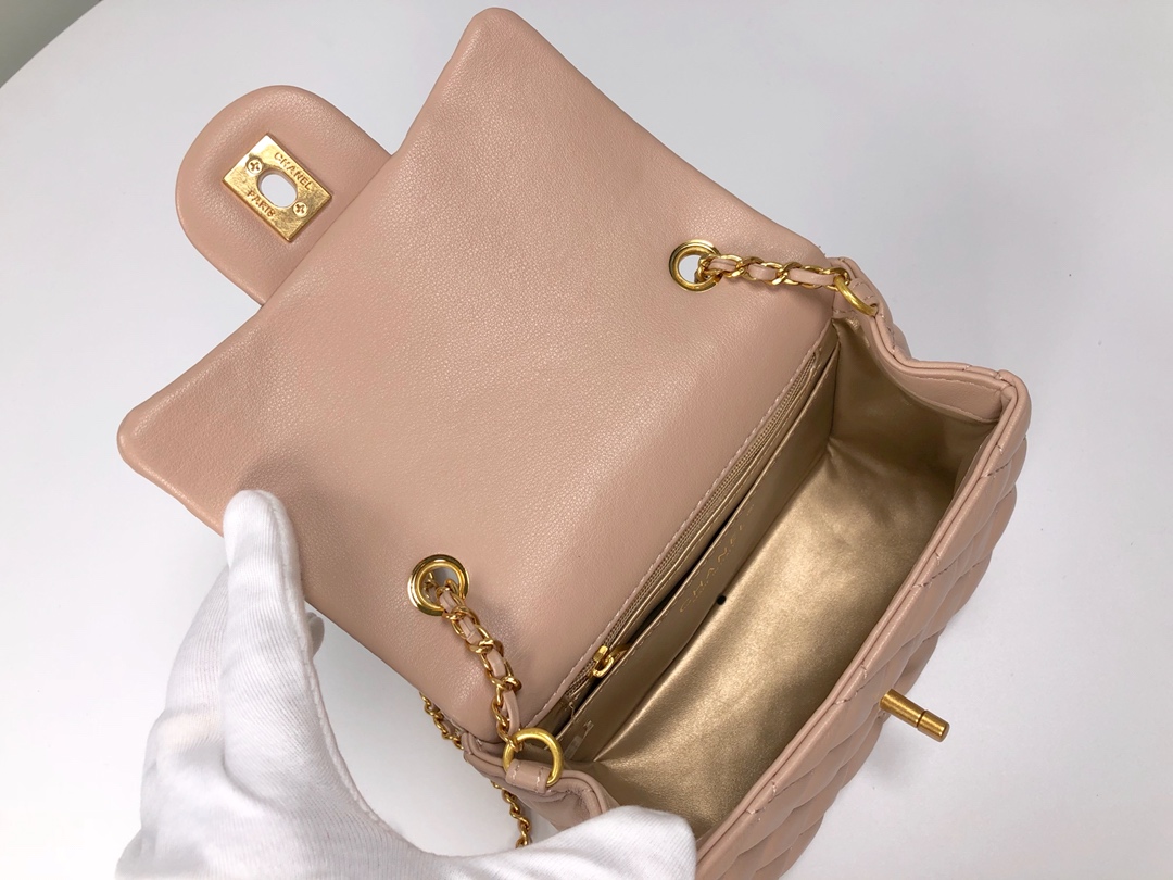 Chanel Cross Body Metal Ball Chain Shoulder Bag Handbag