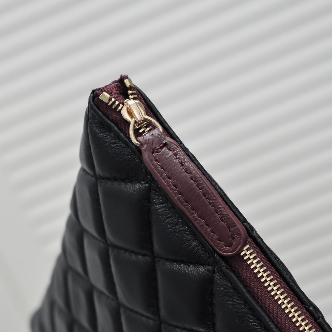 Chanel Cowhide Caviar Lattice Clutch silver buckle Clutch Bag Handbag