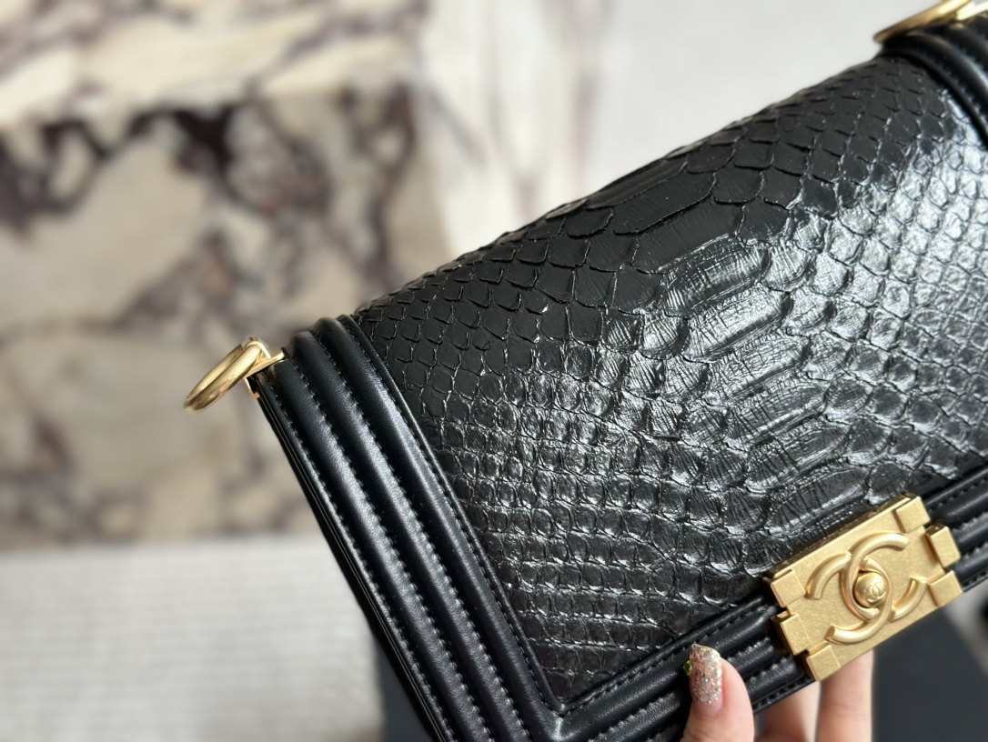 Chanel Leboy Bag 011 DB502 25cm