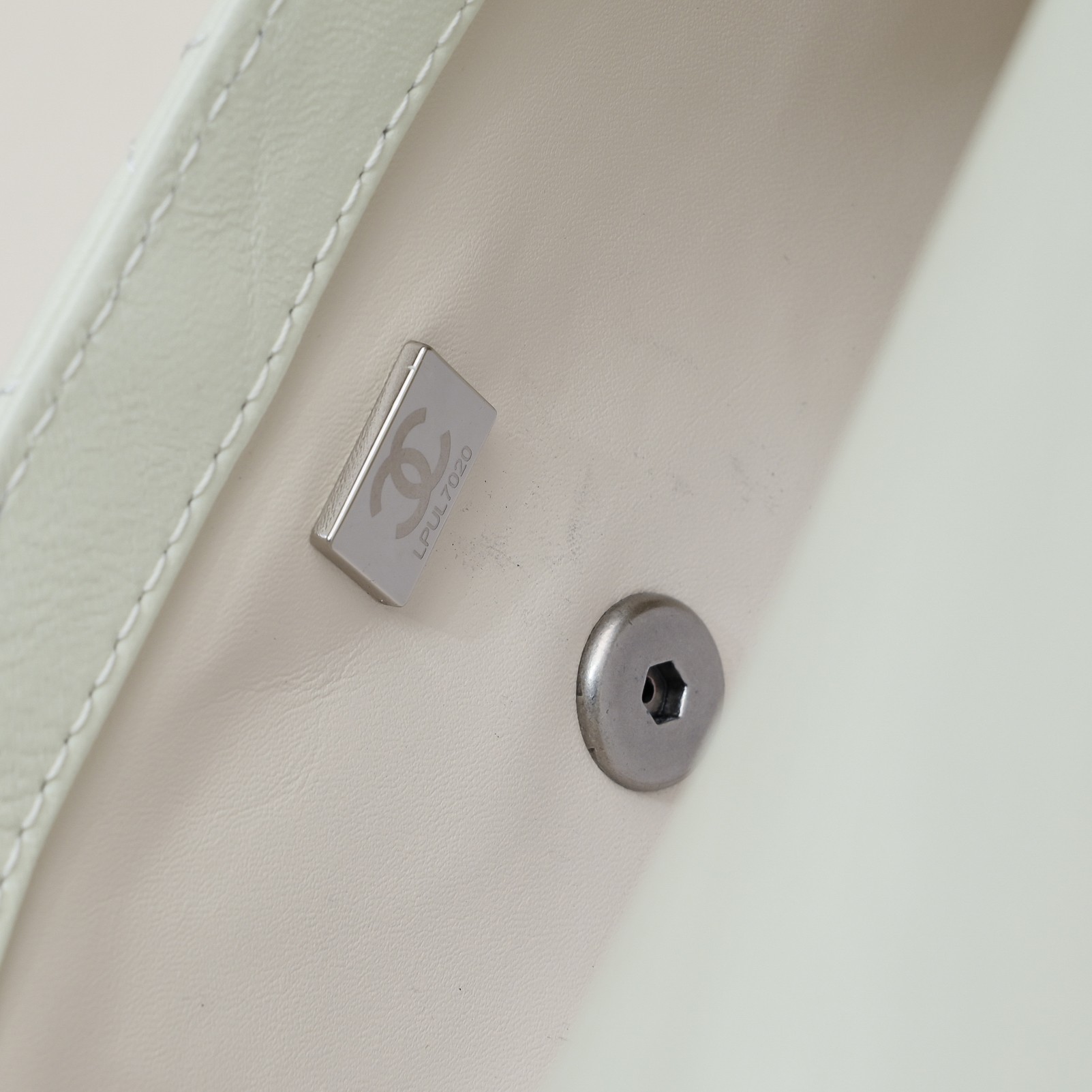 Chanel Cross Body Metal Ball Chain Shoulder Bag Handbag