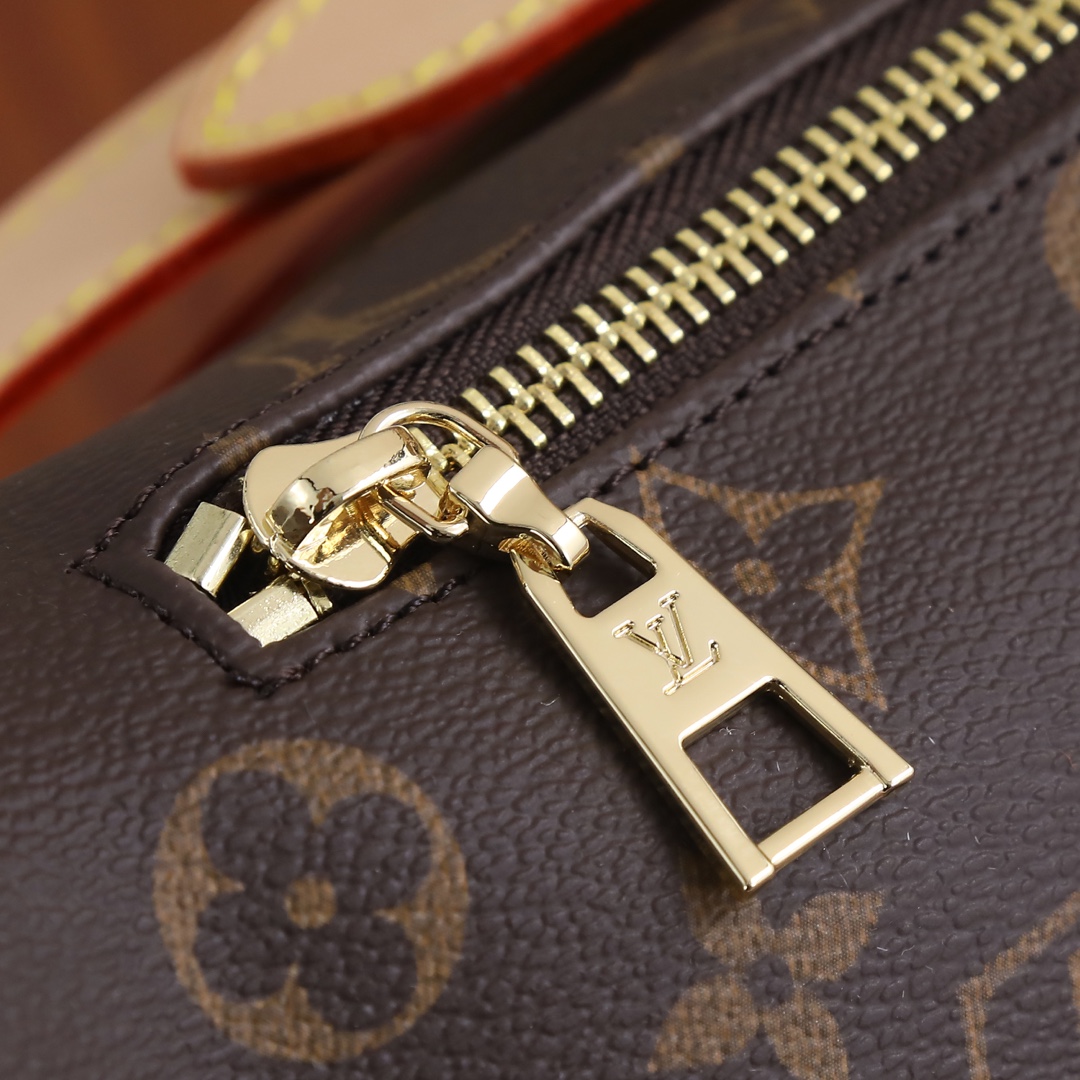 Louis Vuitton BUMBAG
