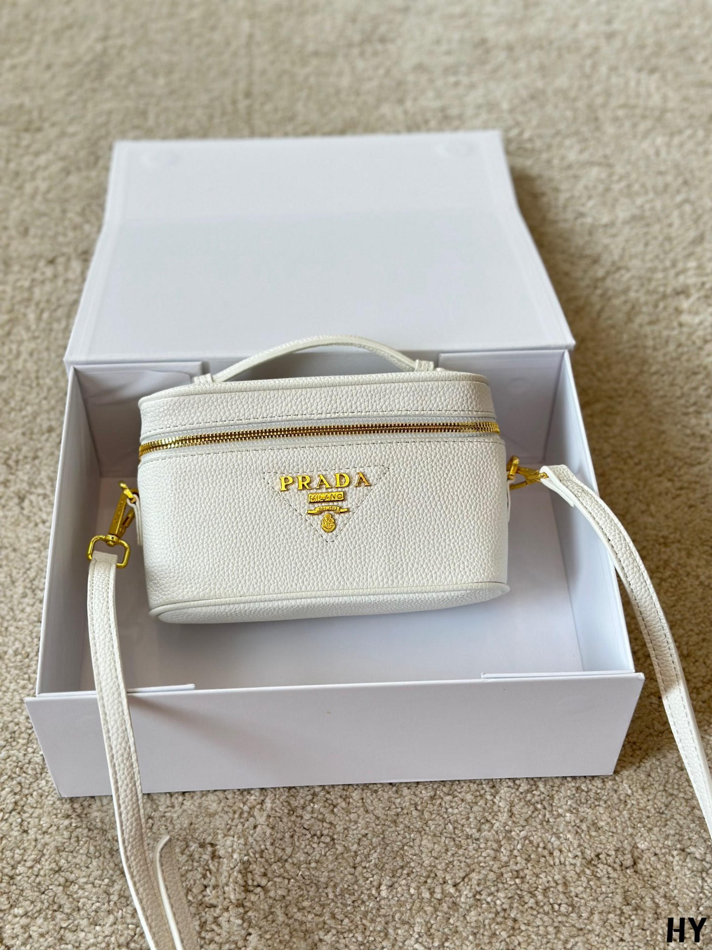 Prada Cosmetic Bag 001 DB561 20cm