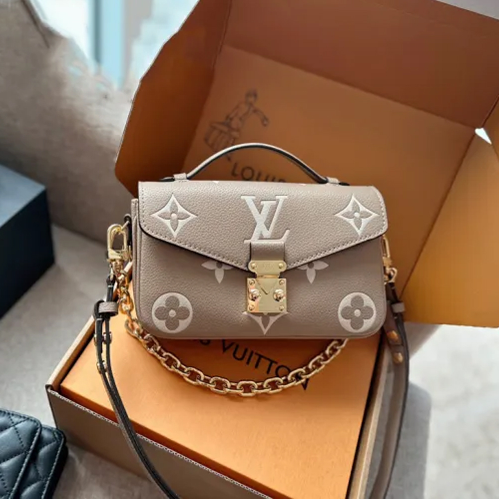 LV Pochette Métis East West Bag M23081 LM002 21.5cm