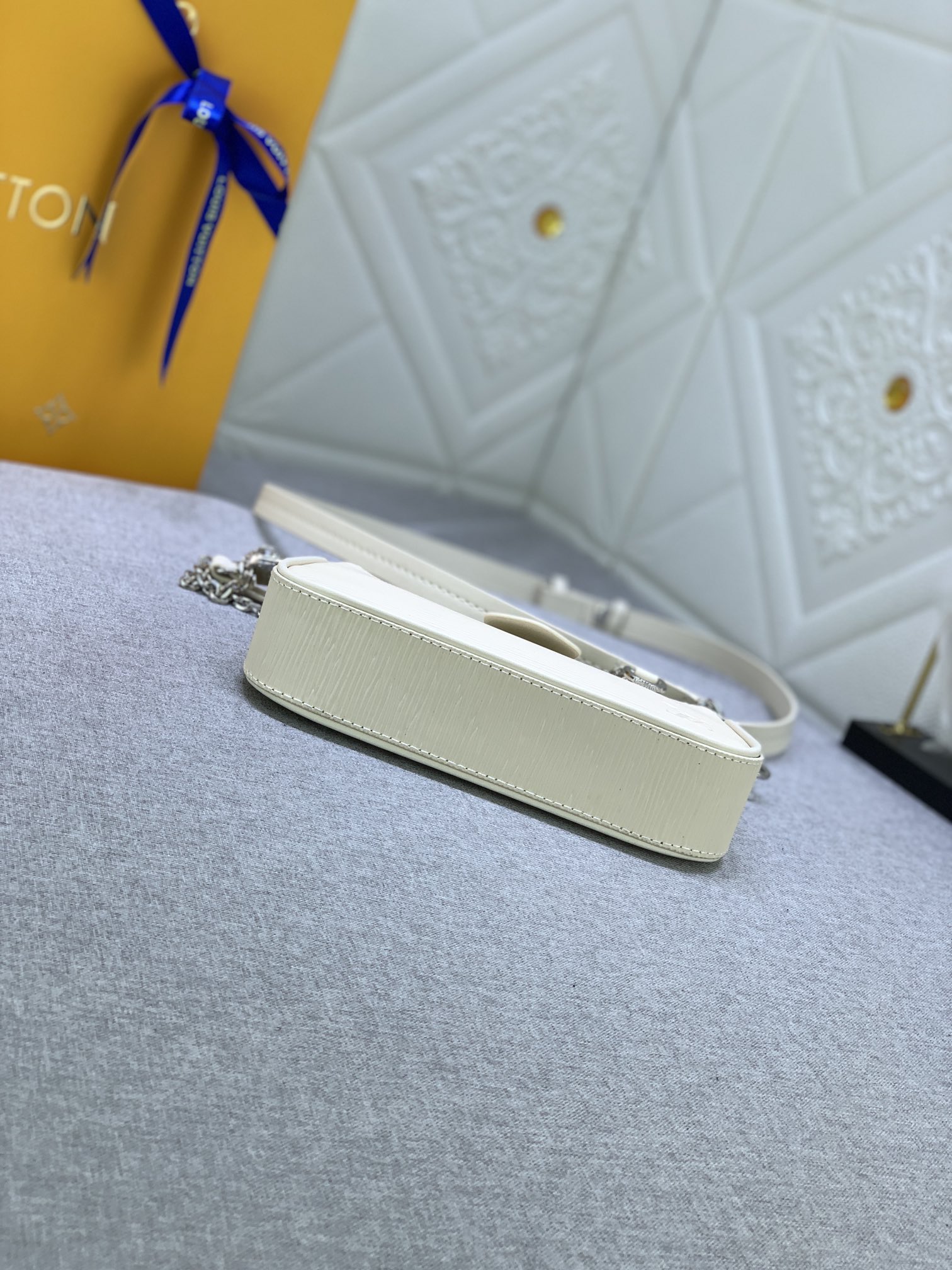 LV Easy Pouch On Strap Beige water ripples M80349 MQ051 19cm