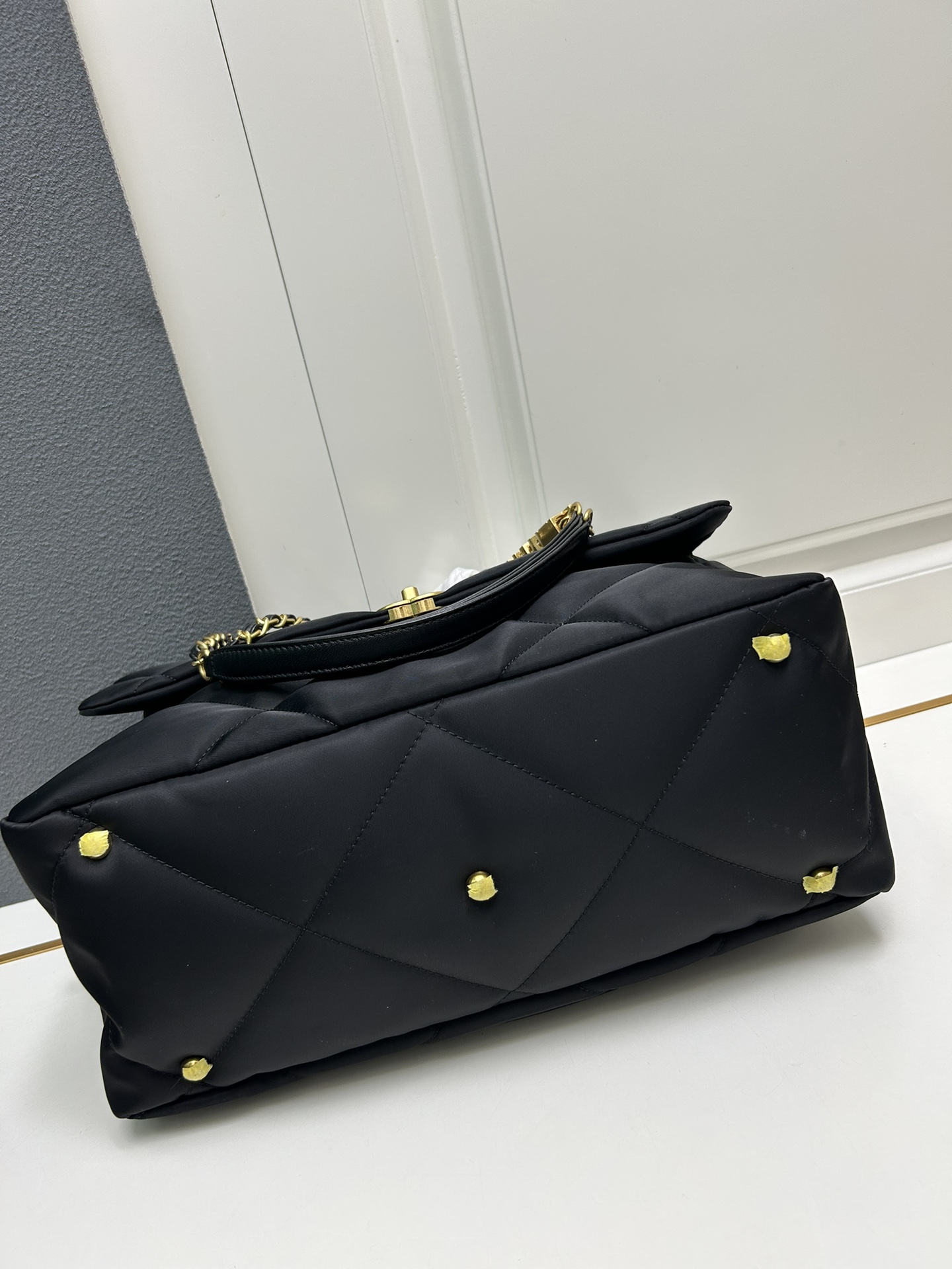 Chanel small shopping bag S3169