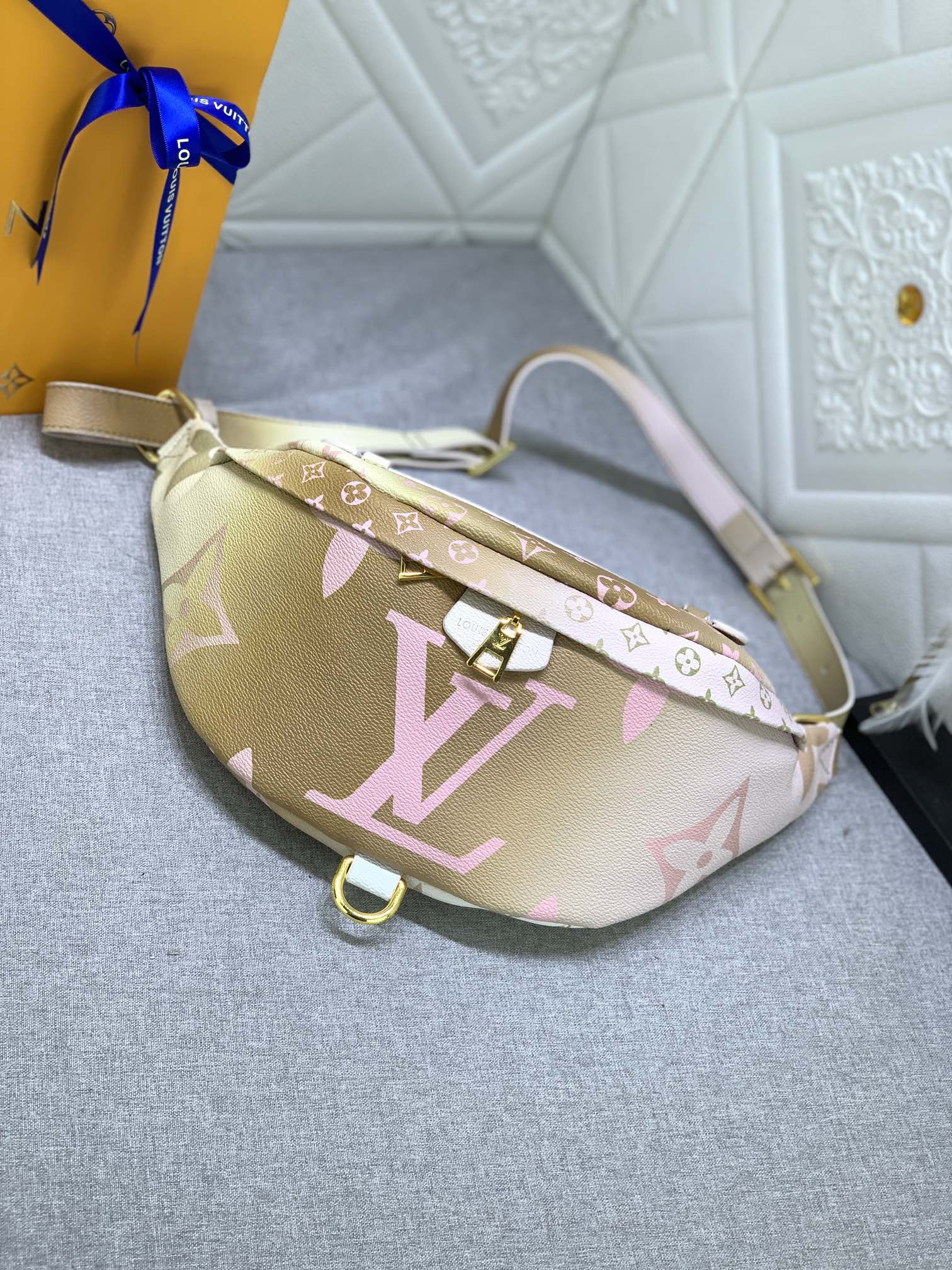 Louis Vuitton BUMBAG
