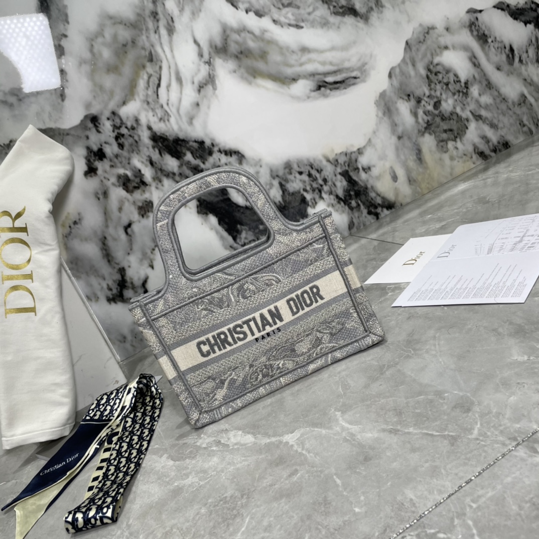 Dior9898XB041 10A + top quality 23CM