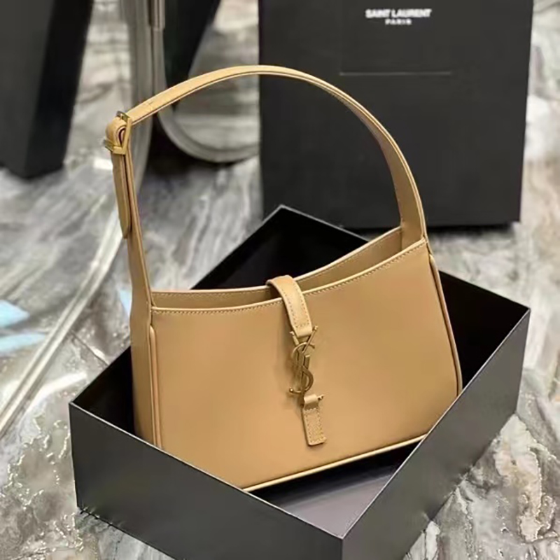 YSL LE 5 À 7 HOBO BAG IN SMOOTH LEATHER