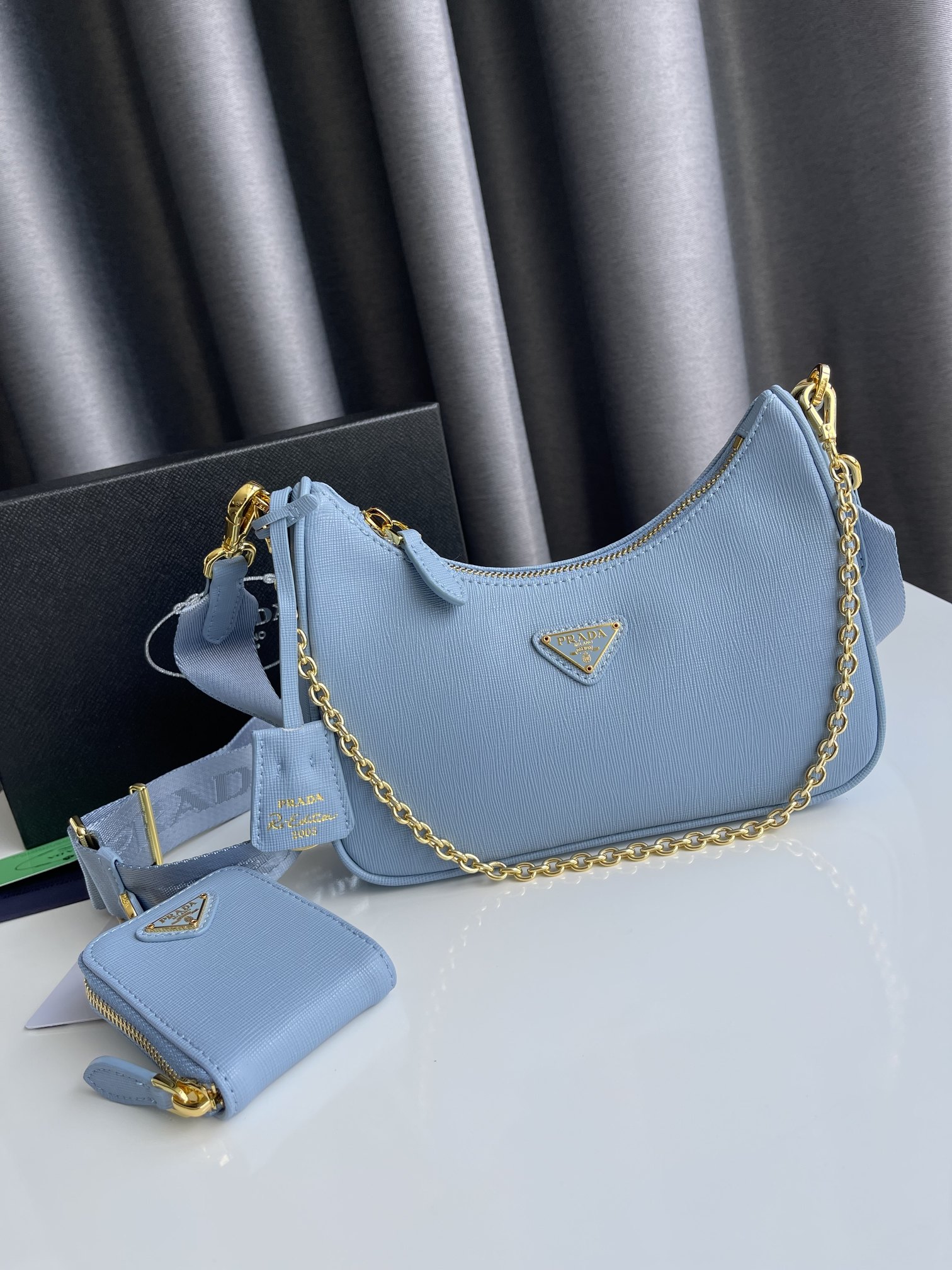 Prada Re-Edition 2005 Saffiano leather bag