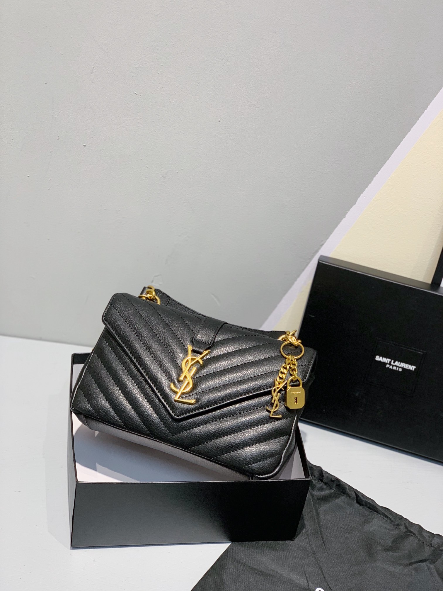 YSL3090LL051 24×15×6 cm