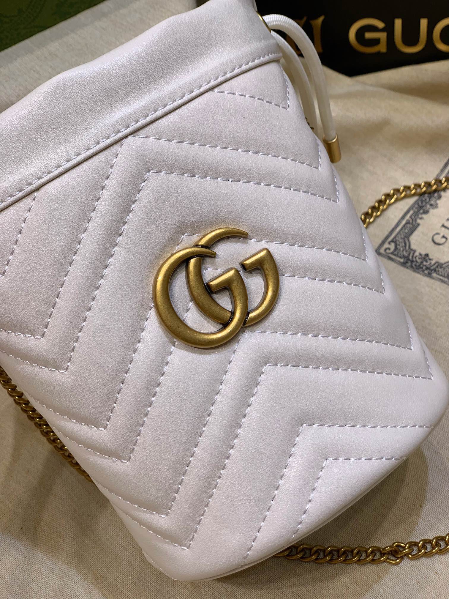 GG Marmont Mini Bucket bag 575163 LM051 19cm