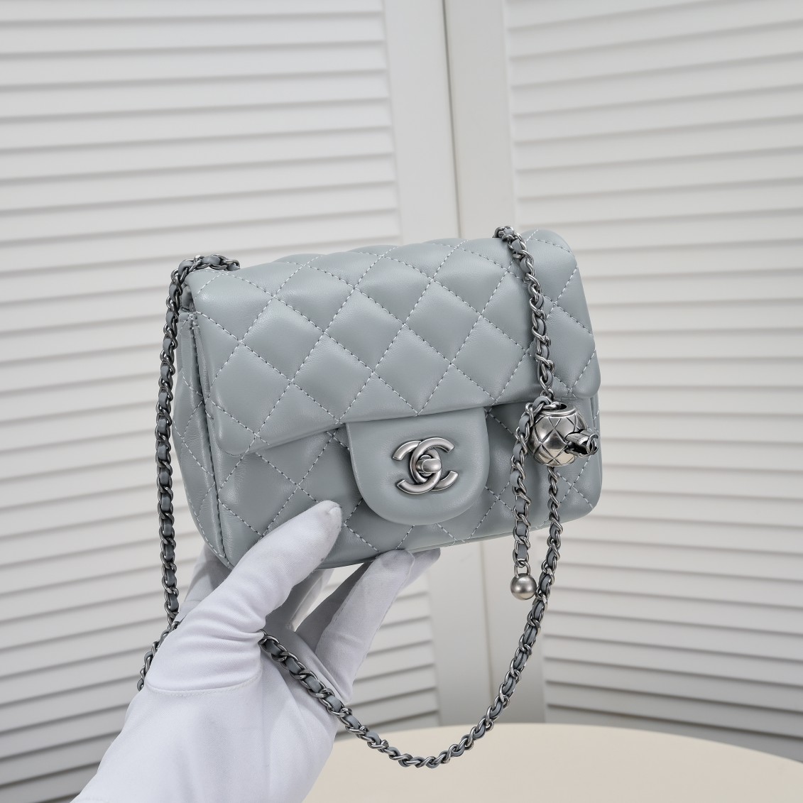 Chanel Cross Body Metal Ball Chain Shoulder Bag Handbag