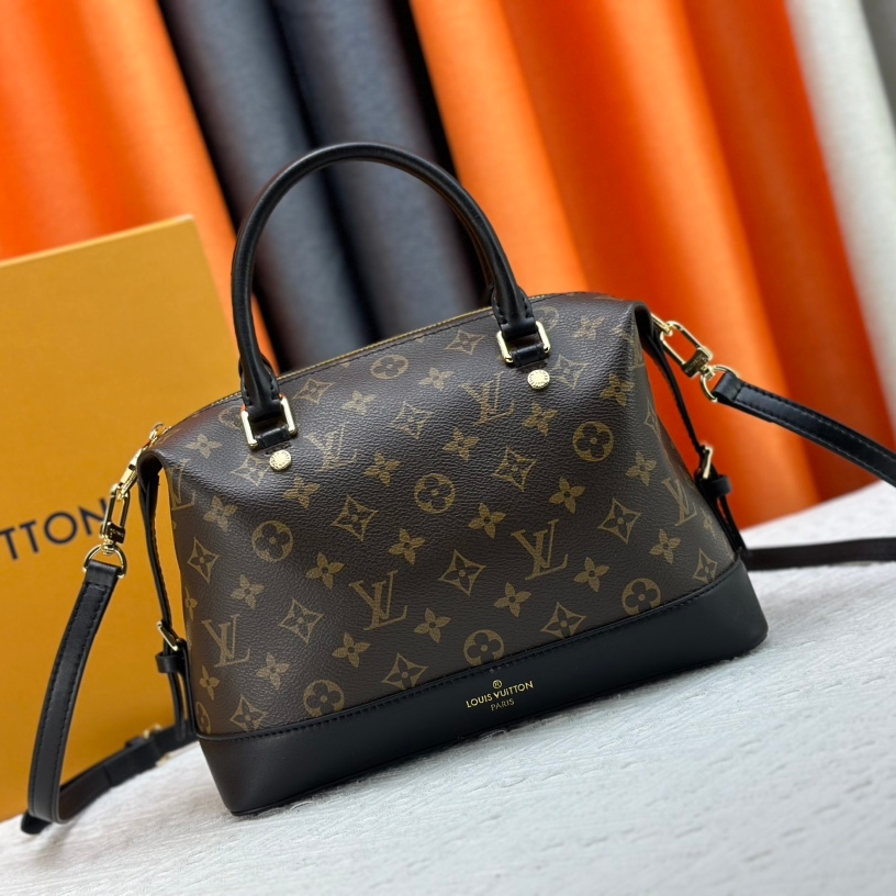 Louis Vuitton  Monogram with Leather Trim Tote shoulder bag M68169