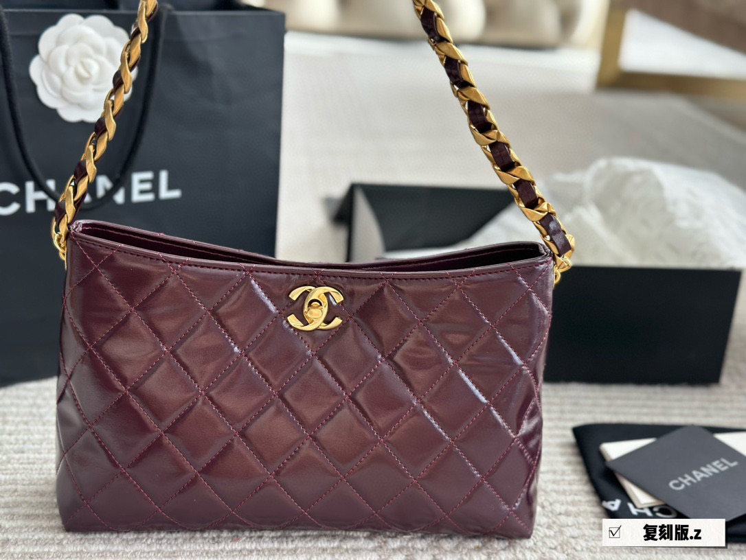 Chanel Hobo Bag 035 DB581 28cm